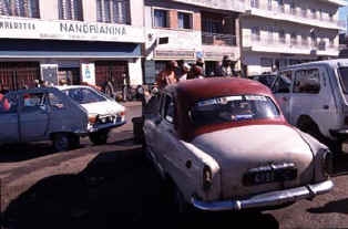 present12.jpg (43946 octets)