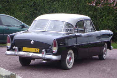 versaillesalex02.jpg (195936 octets)